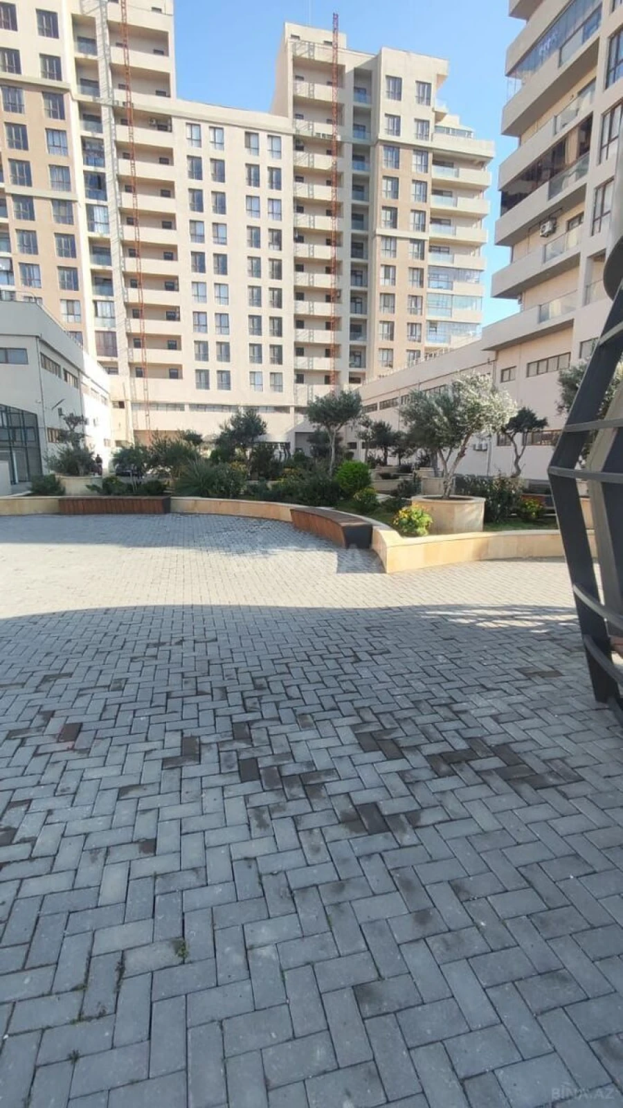 Satılır 2 otaqlı mənzil 85 m²