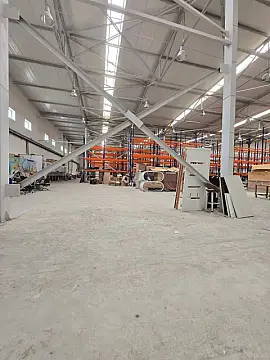 Kirayə verilir obyekt 2000 m²