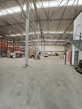 Kirayə verilir obyekt 2000 m²