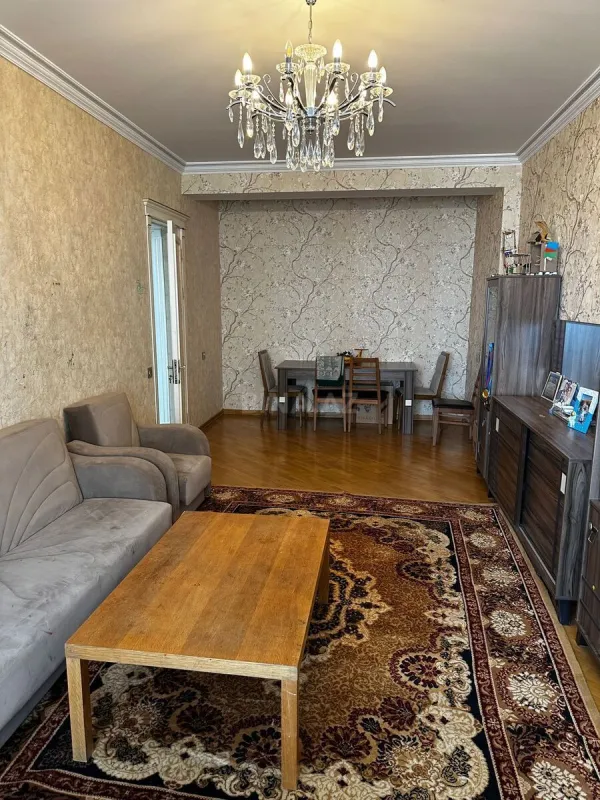 Satılır 3 otaqlı mənzil 106 m²