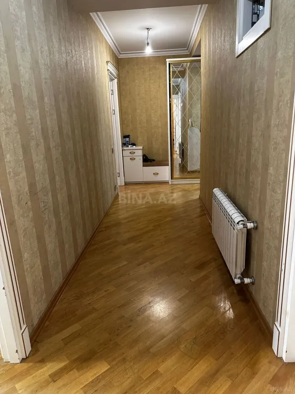 Satılır 3 otaqlı mənzil 106 m²