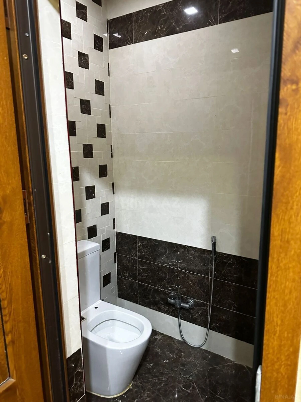 Satılır 3 otaqlı mənzil 106 m²