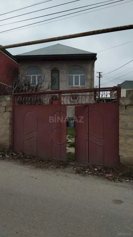 Satılır 4 otaqlı həyət evi 160 m²