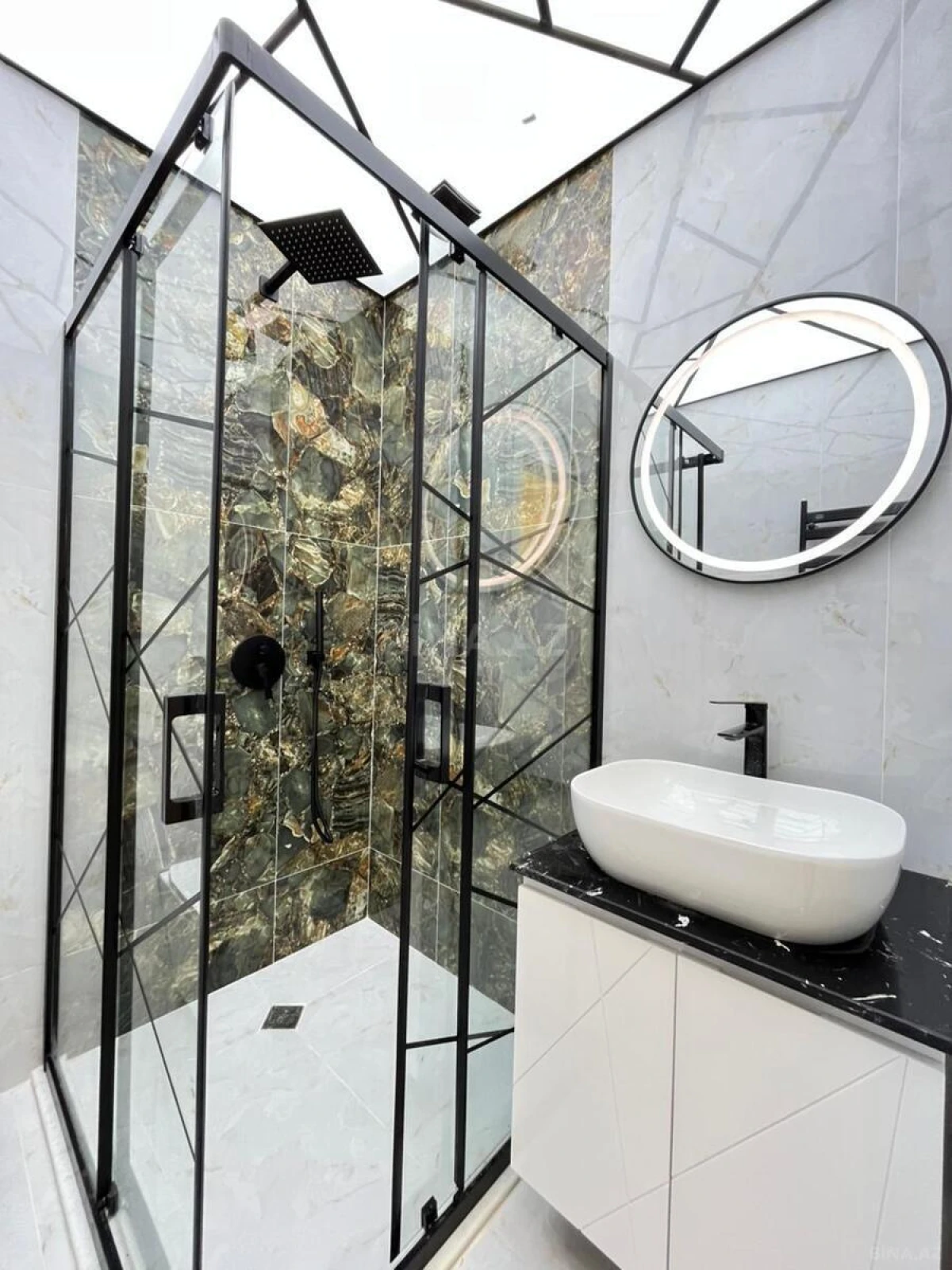 Satılır 2 otaqlı mənzil 68.5 m²