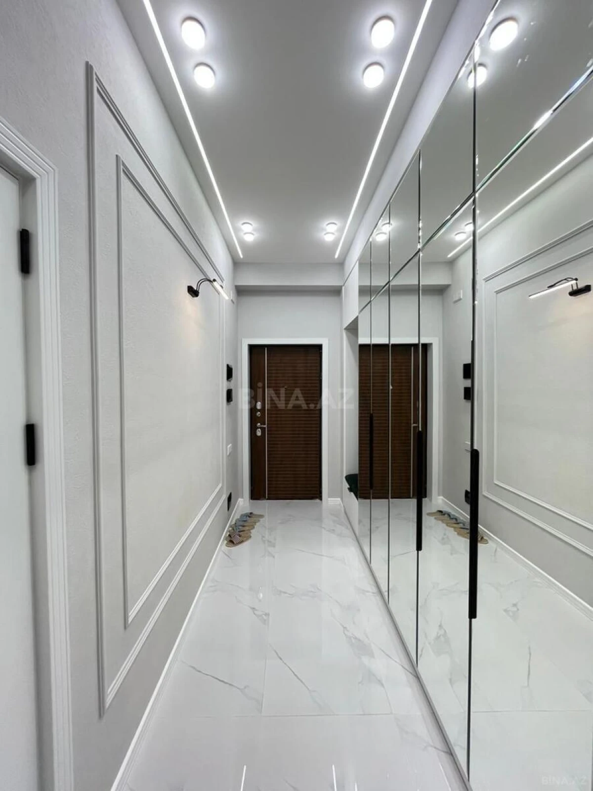 Satılır 2 otaqlı mənzil 68.5 m²