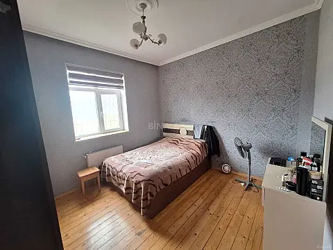Satılır 4 otaqlı həyət evi 140 m²