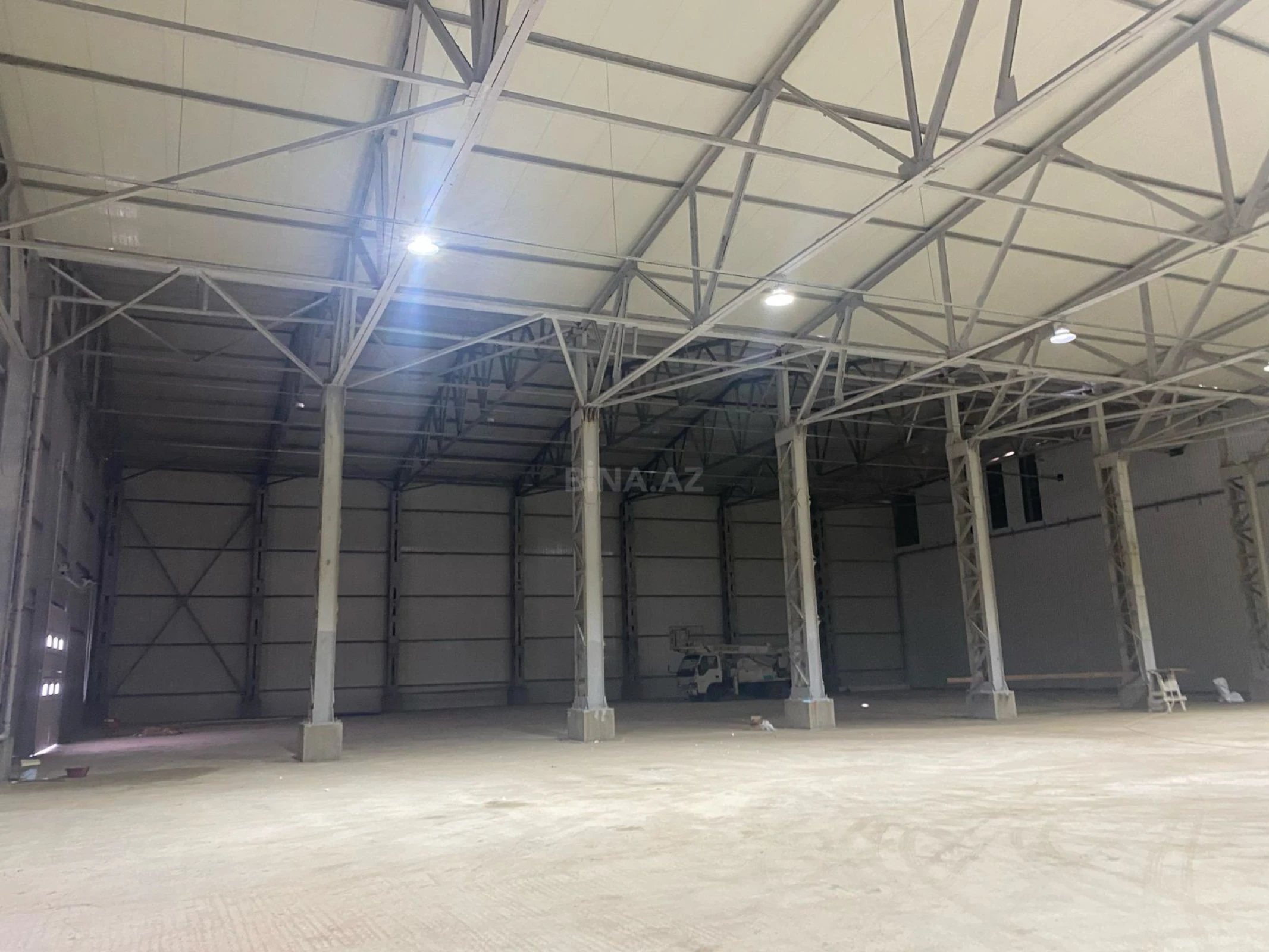 Kirayə verilir obyekt 1000 m²