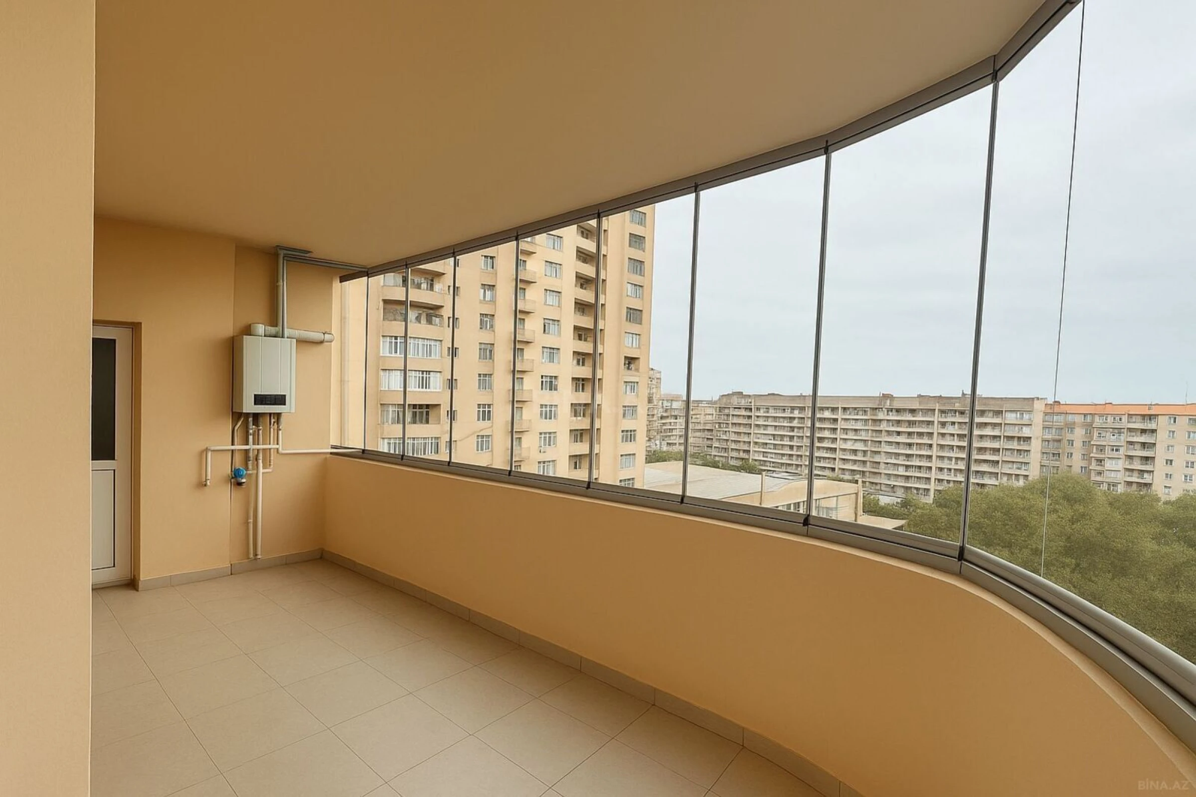 Satılır 3 otaqlı mənzil 120 m²