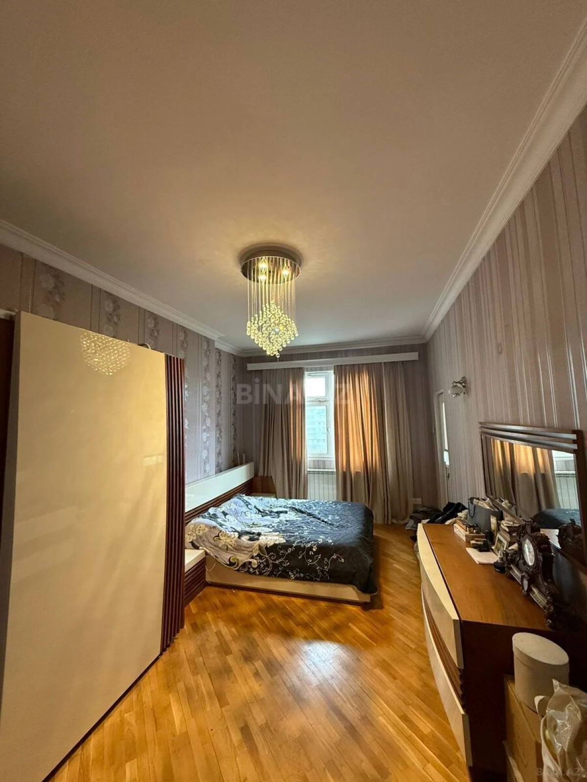 Satılır 3 otaqlı mənzil 120 m²