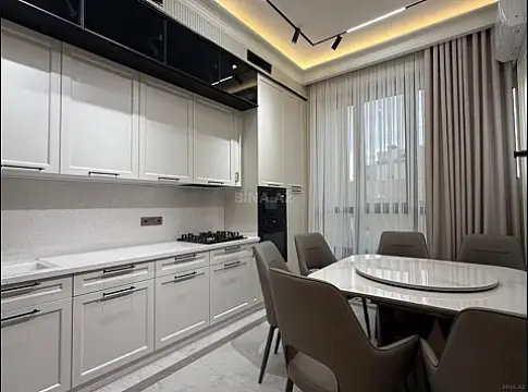 Kirayə verilir 3 otaqlı mənzil 105 m²