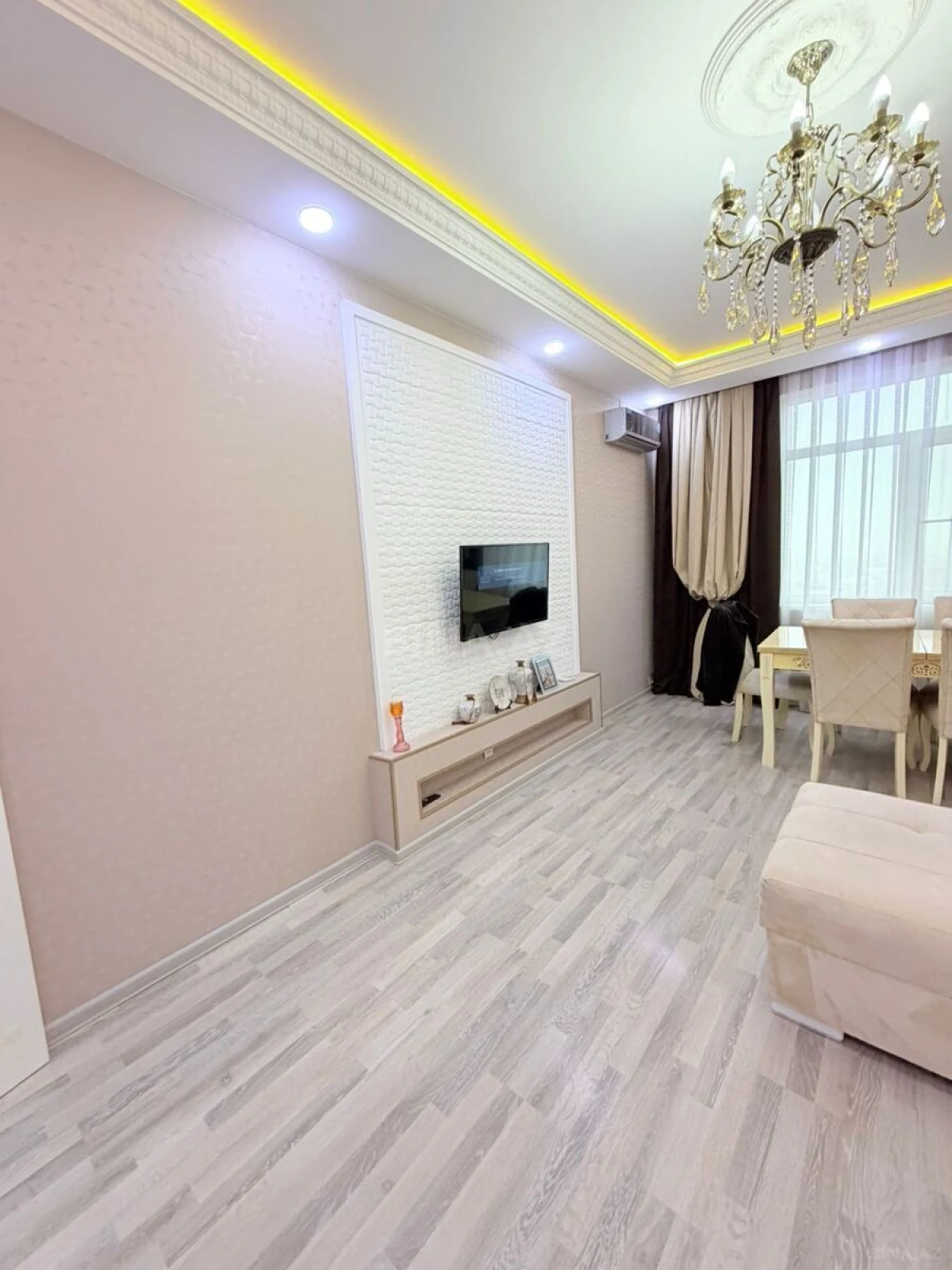 Satılır 2 otaqlı mənzil 65 m²