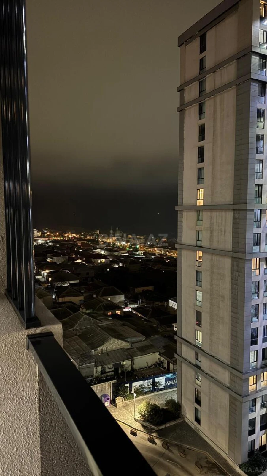 Satılır 2 otaqlı mənzil 92 m²