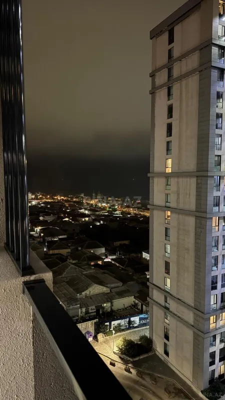 Satılır 2 otaqlı mənzil 92 m²