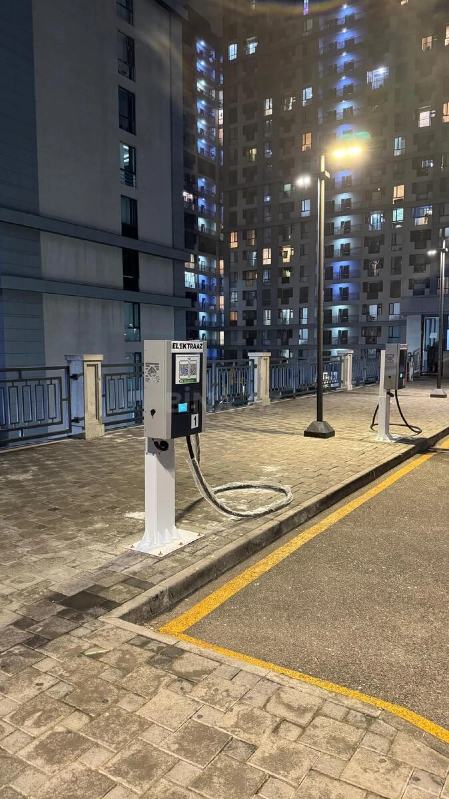 Satılır 2 otaqlı mənzil 92 m²