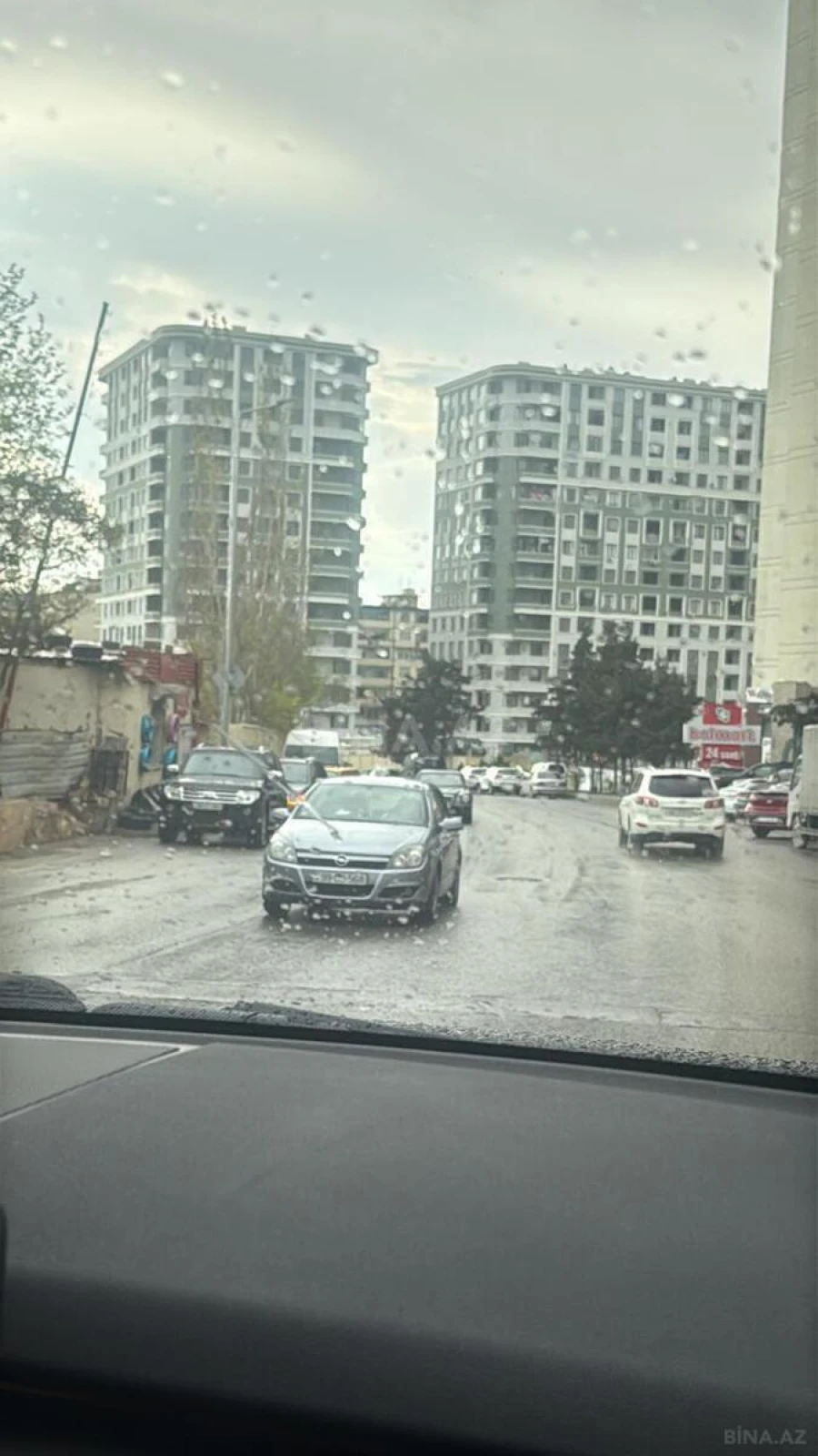 Satılır 2 otaqlı mənzil 56 m²