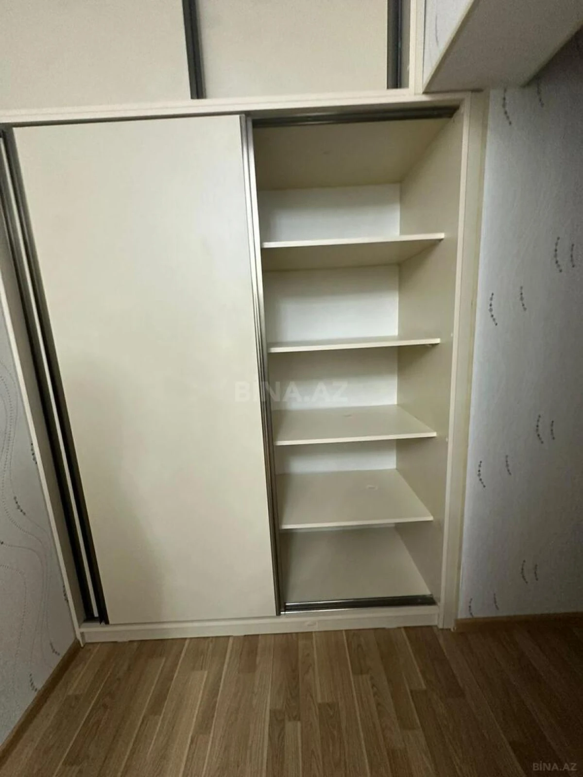 Satılır 2 otaqlı mənzil 56 m²