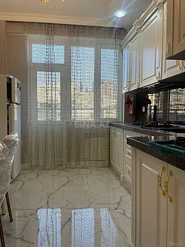 Kirayə verilir 3 otaqlı mənzil 146 m²