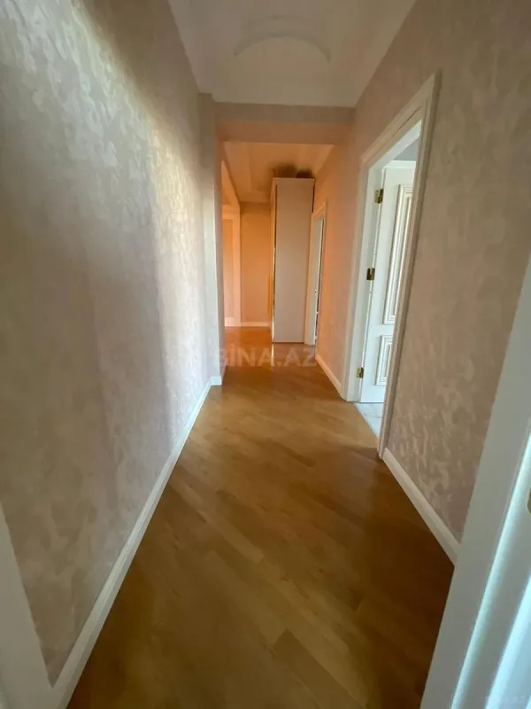 Kirayə verilir 3 otaqlı mənzil 146 m²