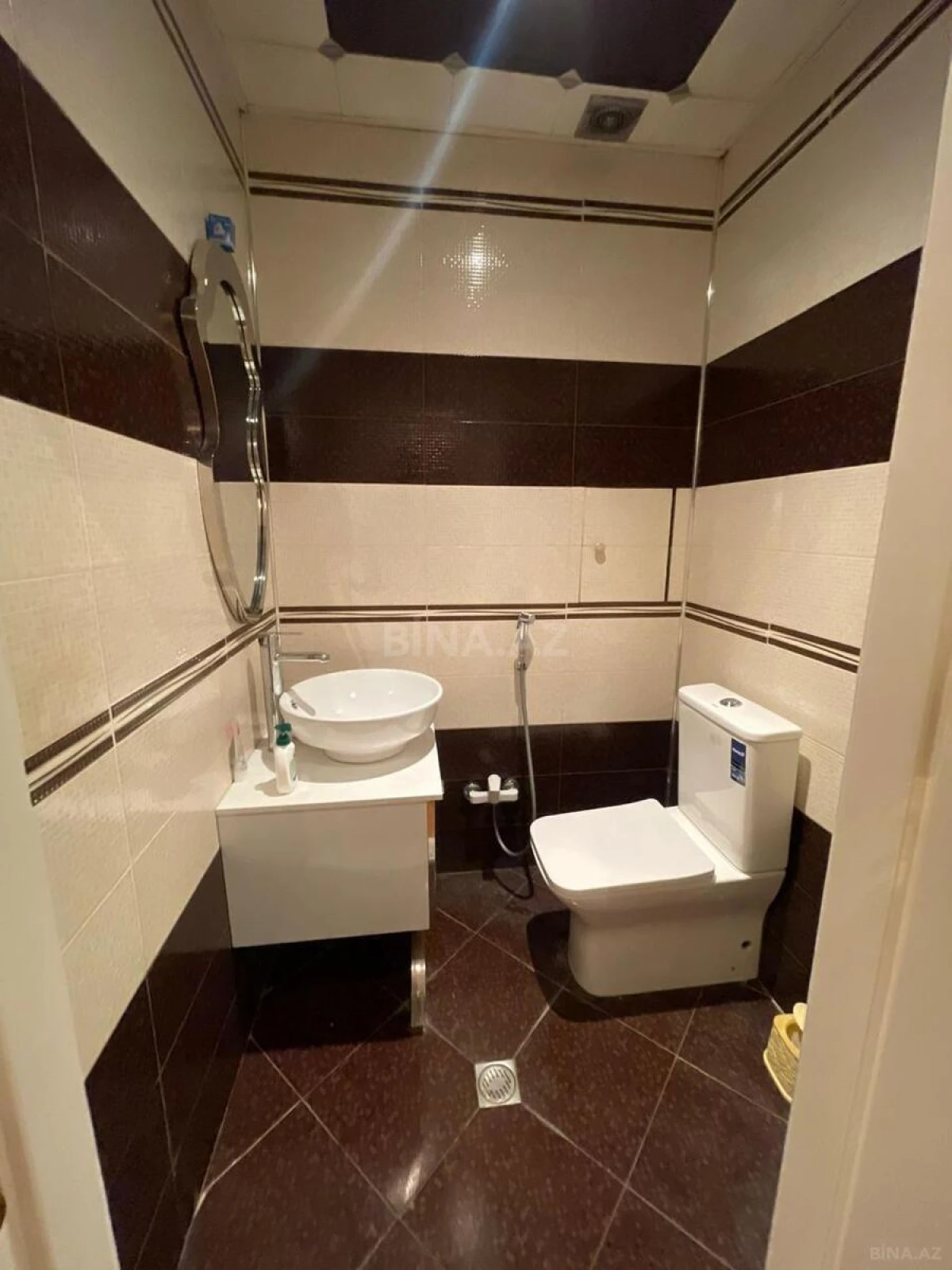 Kirayə verilir 3 otaqlı mənzil 146 m²