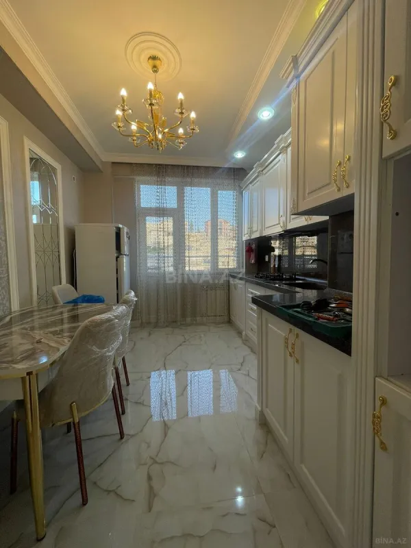 Kirayə verilir 3 otaqlı mənzil 146 m²
