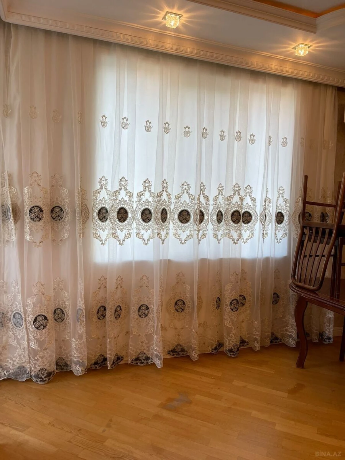 Kirayə verilir 3 otaqlı mənzil 146 m²