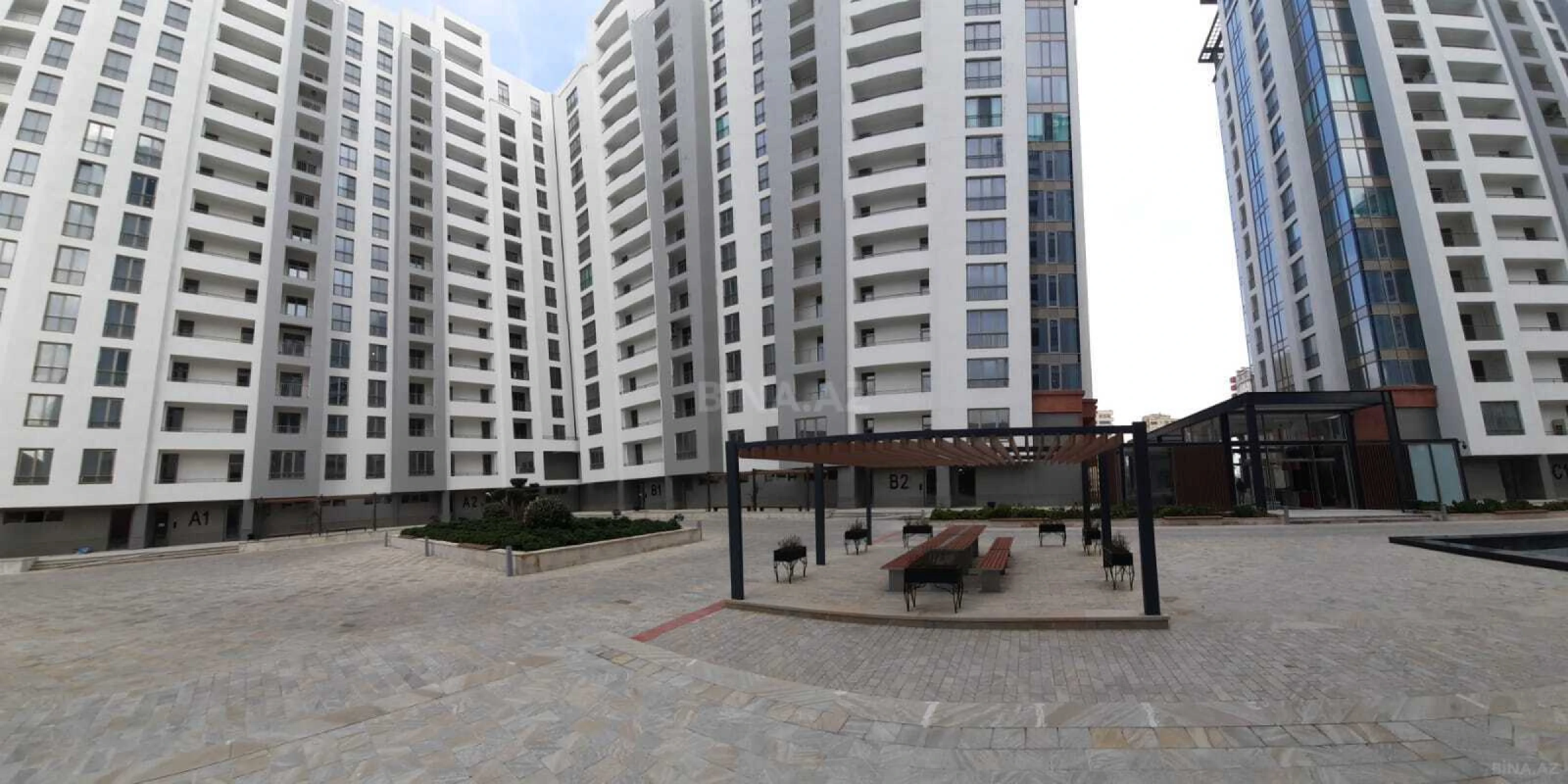 Satılır 3 otaqlı mənzil 115 m²