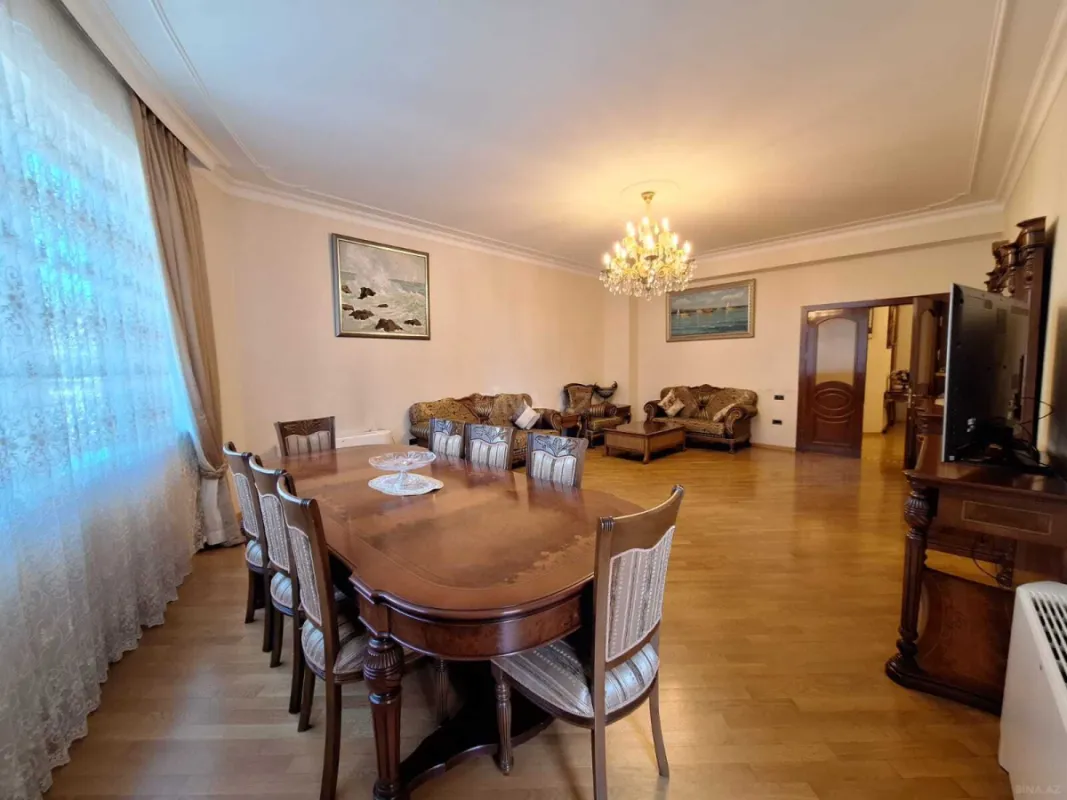Kirayə verilir 3 otaqlı mənzil 180 m²