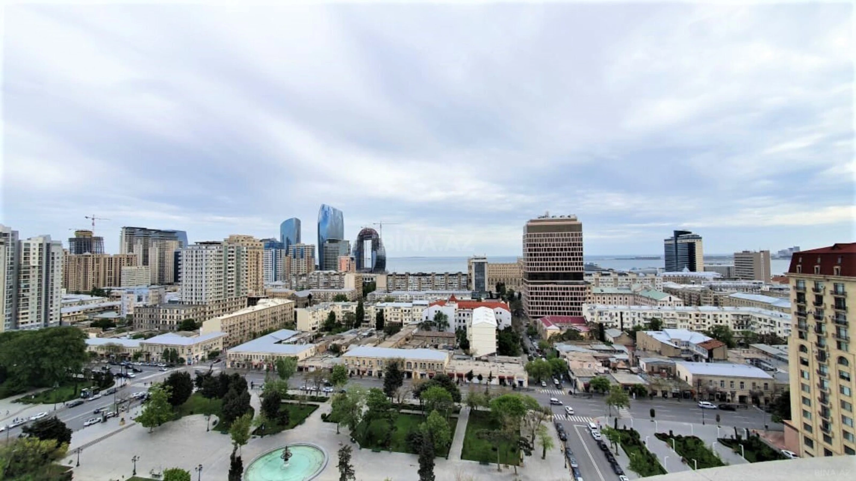 Kirayə verilir 3 otaqlı mənzil 130 m²