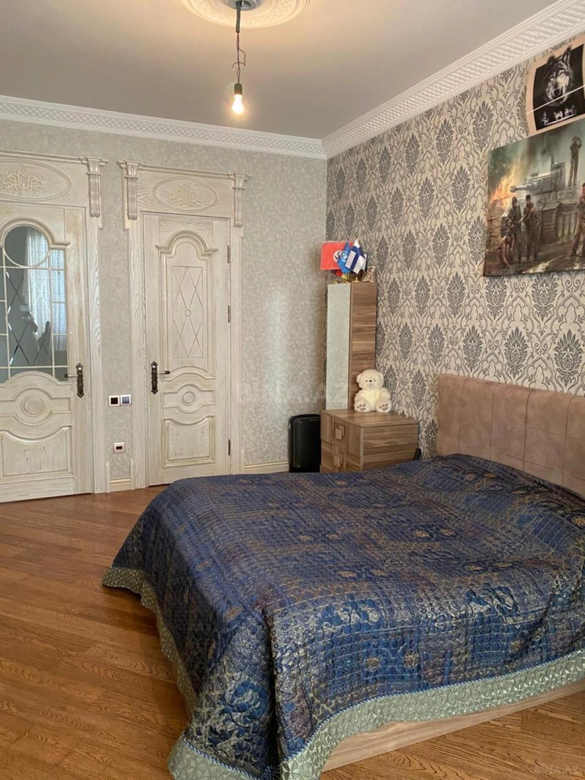 Satılır 5 otaqlı mənzil 210 m²