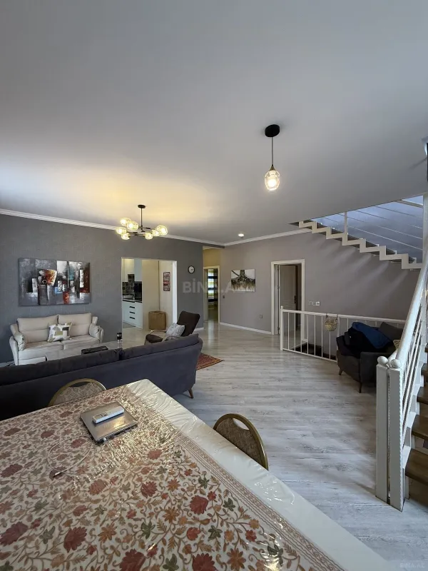 Satılır 13 otaqlı həyət evi 363 m²