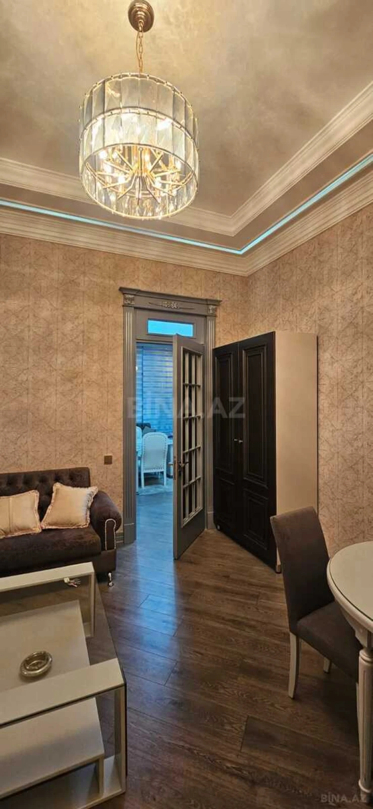 Kirayə verilir 6 otaqlı ofis 300 m²