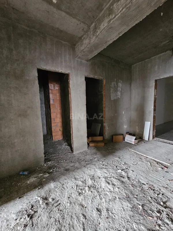 Satılır 3 otaqlı mənzil 139 m²