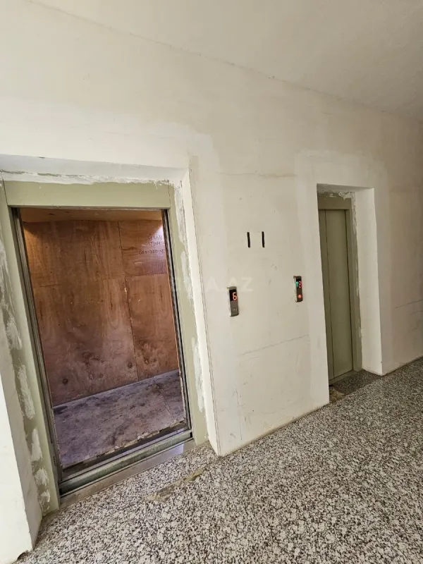 Satılır 3 otaqlı mənzil 139 m²