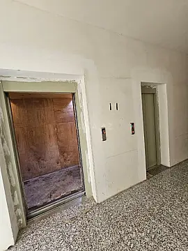Satılır 3 otaqlı mənzil 139 m²