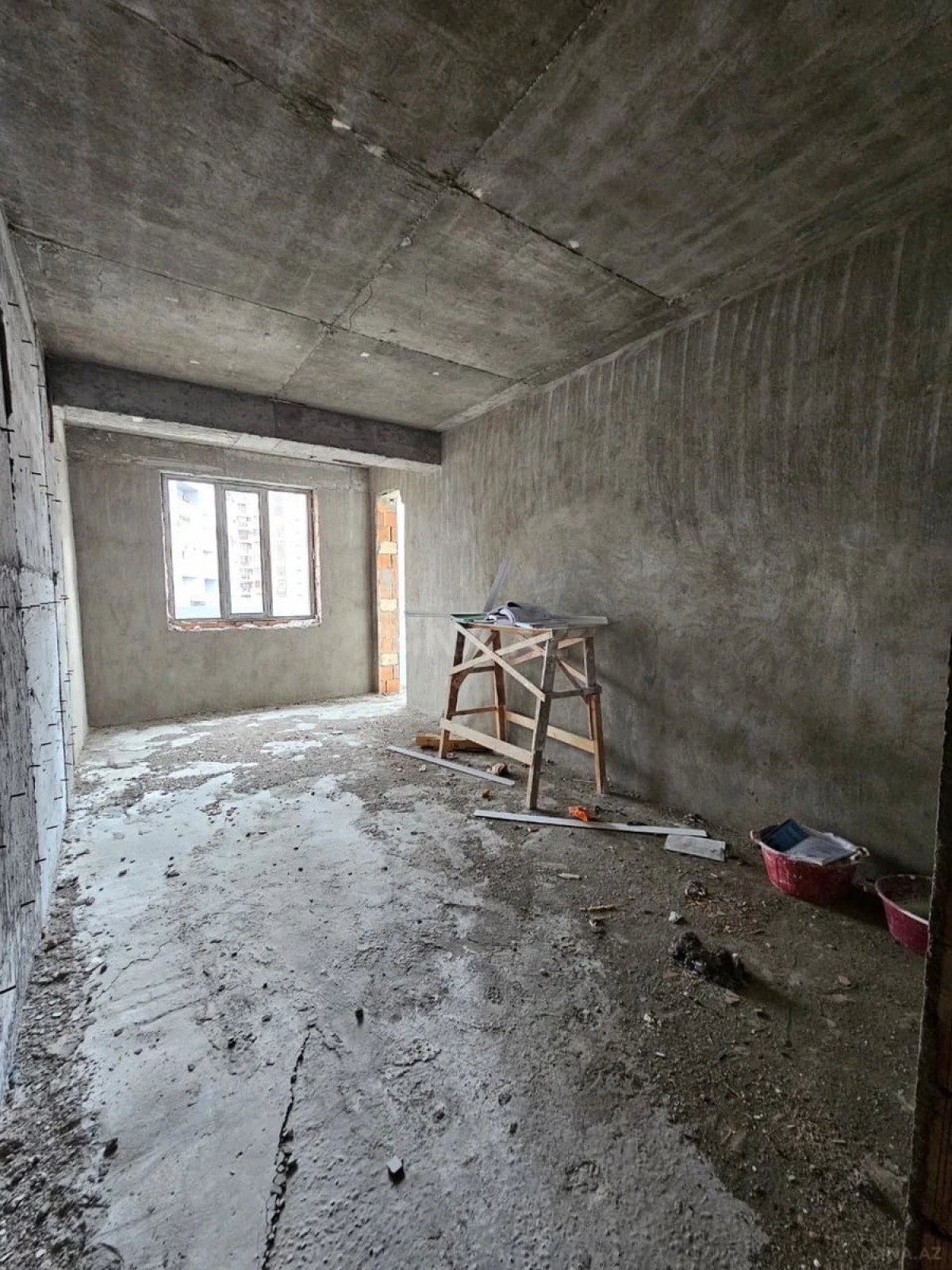 Satılır 3 otaqlı mənzil 139 m²