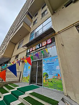 Satılır 3 otaqlı mənzil 139 m²