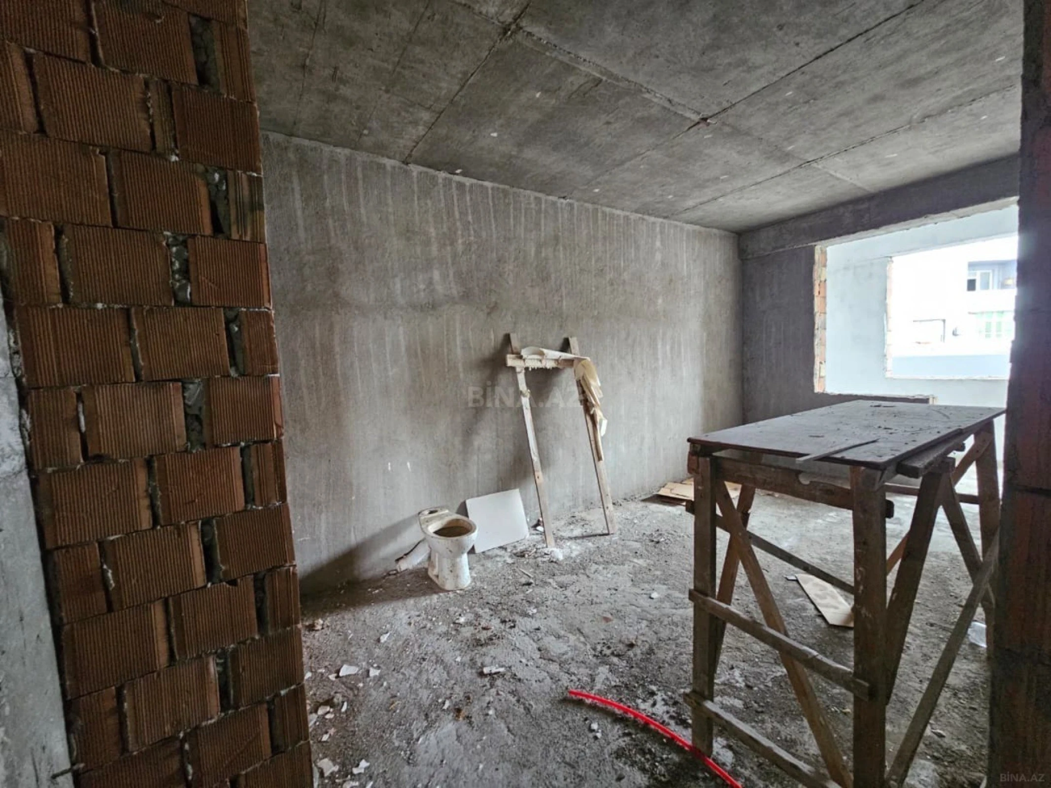 Satılır 3 otaqlı mənzil 139 m²