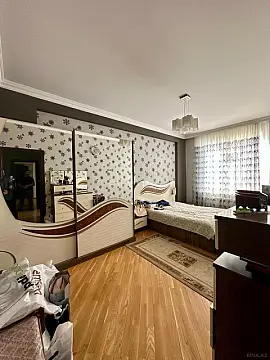 Satılır 4 otaqlı mənzil 160 m²
