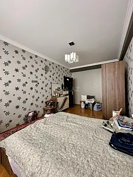 Satılır 4 otaqlı mənzil 160 m²