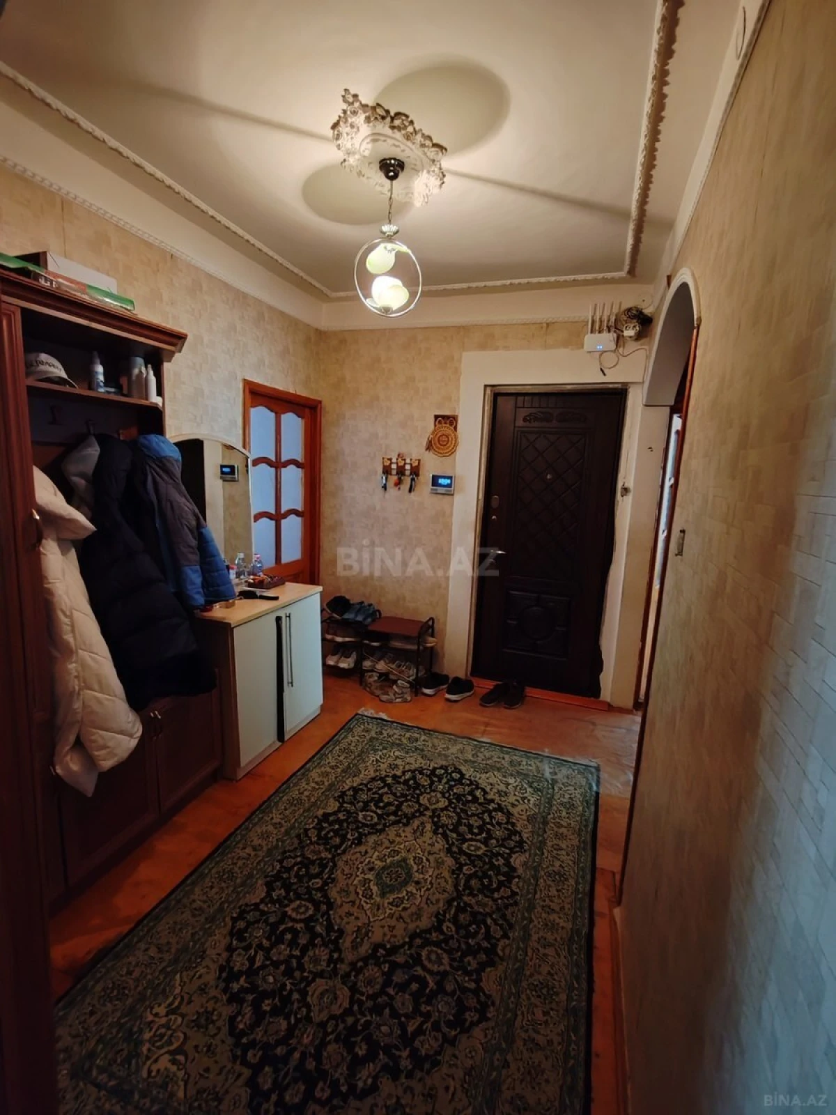 Satılır 4 otaqlı mənzil 90 m²