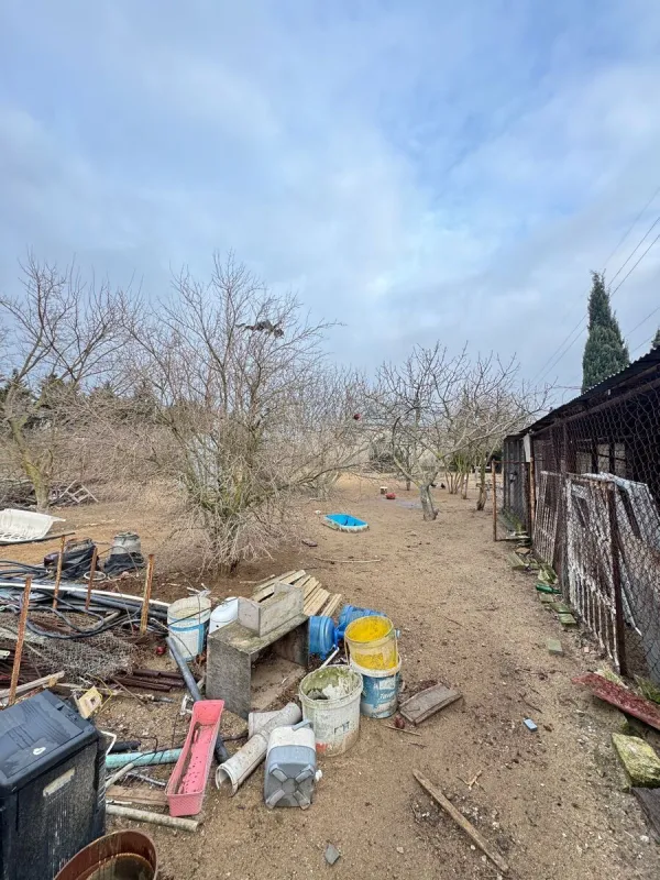 Satılır torpaq sahəsi 12 m²