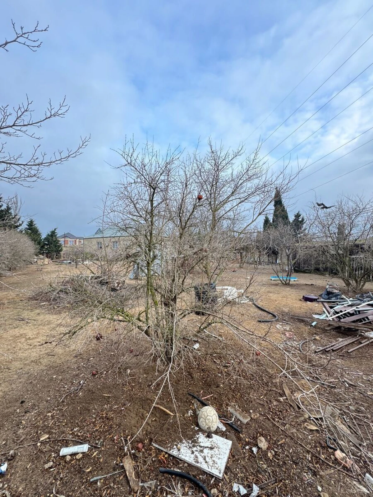 Satılır torpaq sahəsi 12 m²