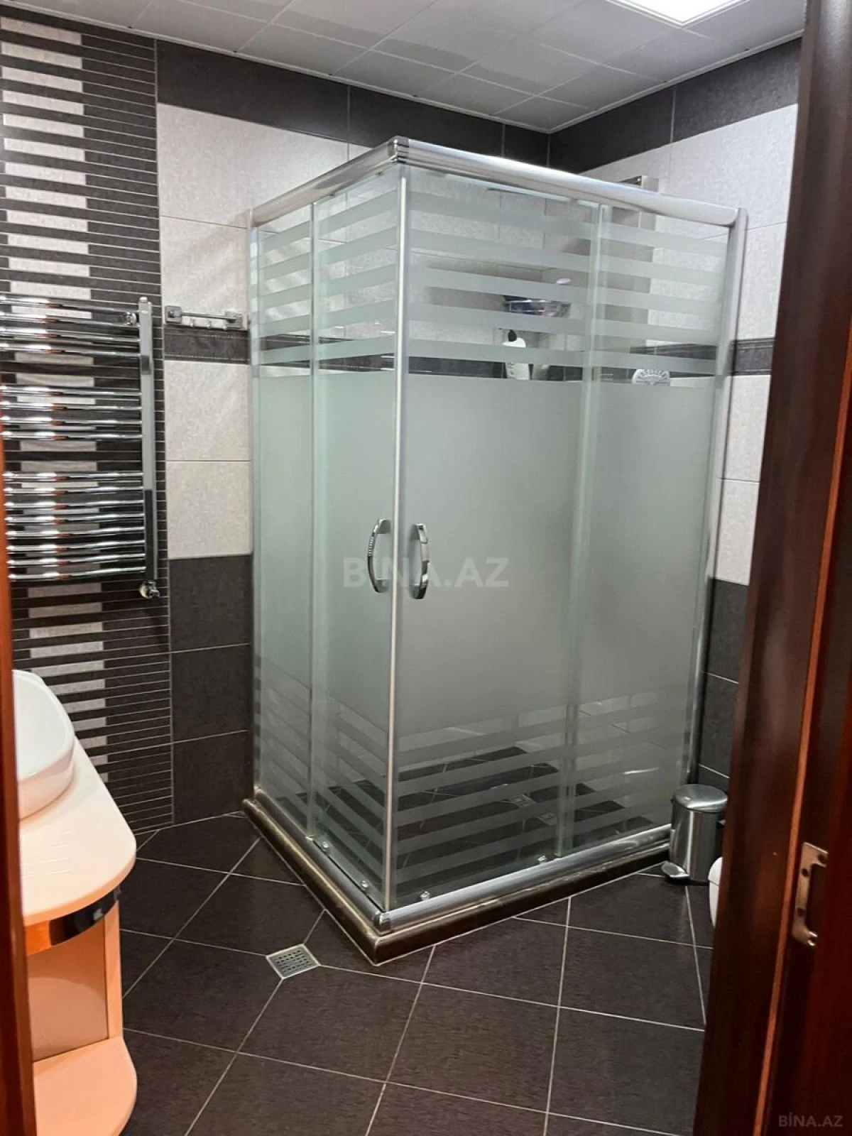 Satılır 3 otaqlı mənzil 108 m²