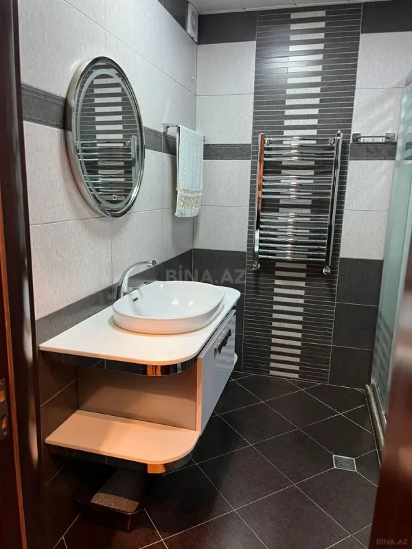 Satılır 3 otaqlı mənzil 108 m²