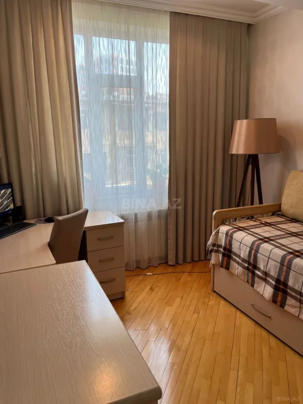 Satılır 3 otaqlı mənzil 108 m²