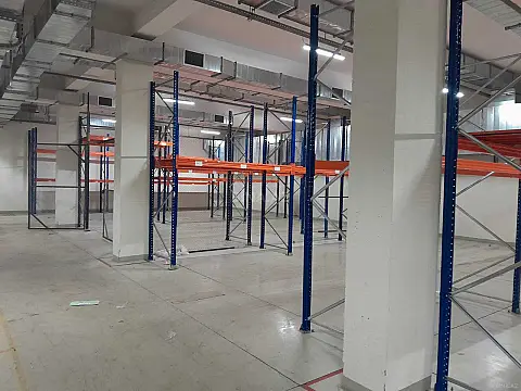 Kirayə verilir obyekt 720 m²