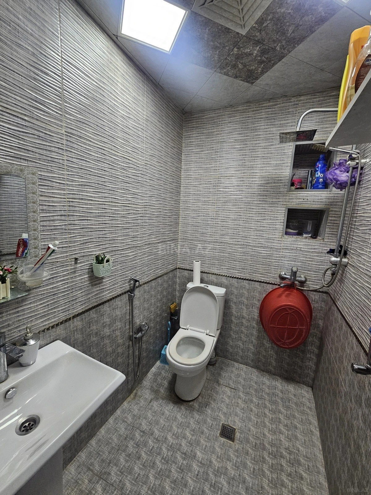 Satılır 2 otaqlı mənzil 55 m²