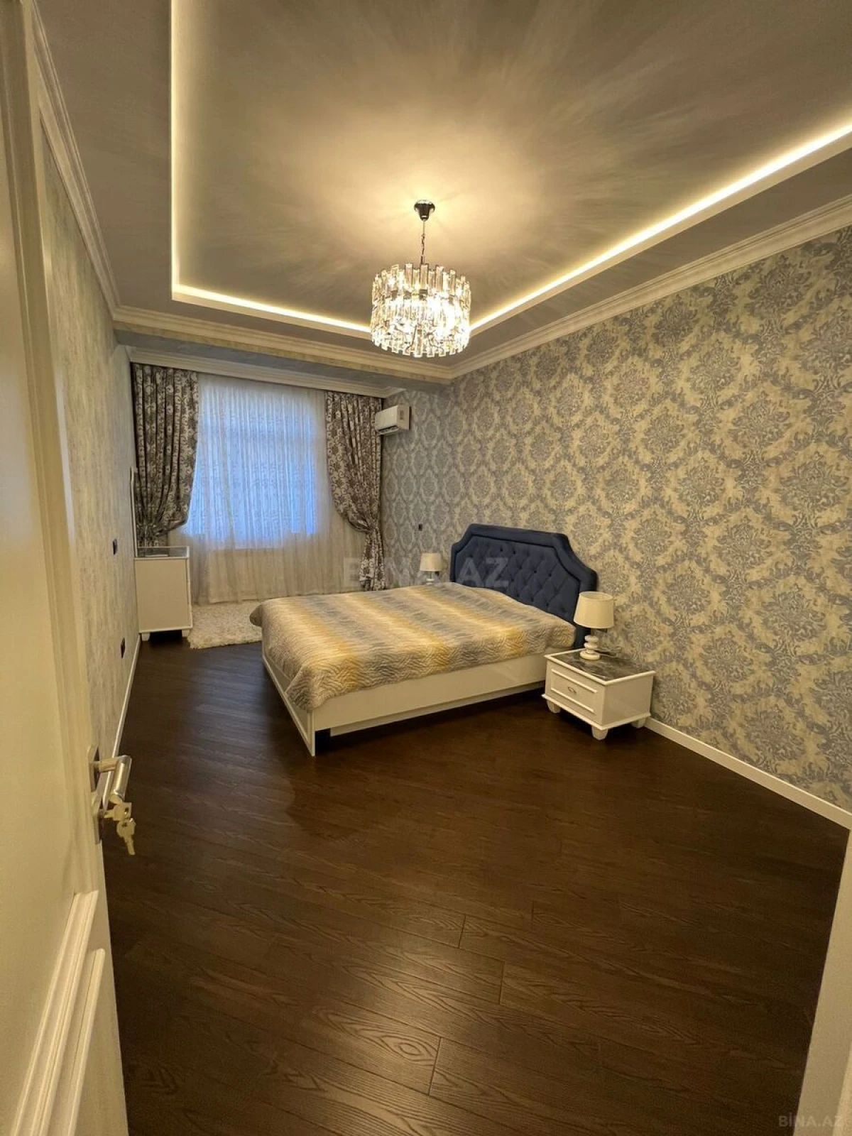 Satılır 2 otaqlı mənzil 86 m²