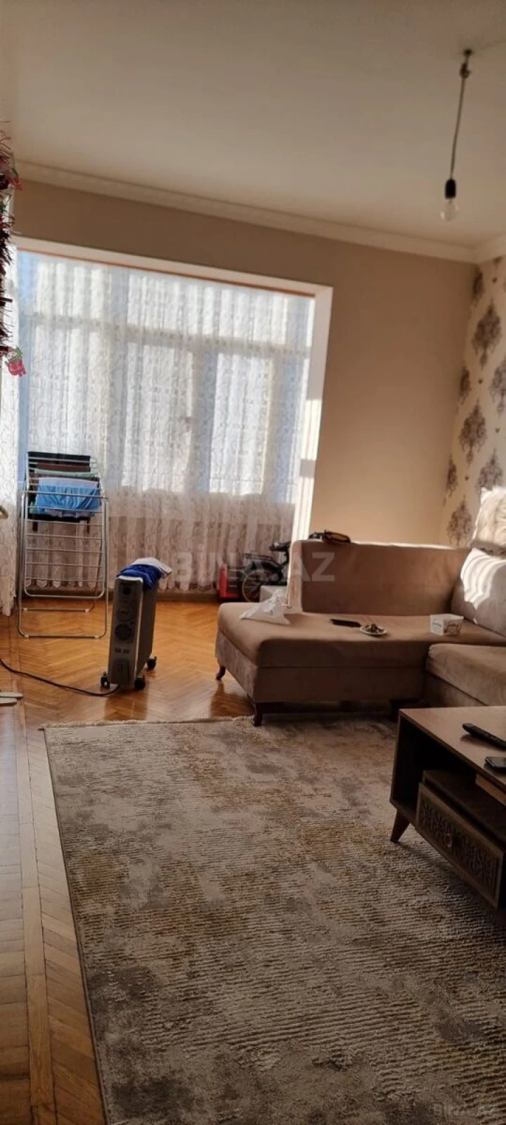 Satılır 2 otaqlı mənzil 60 m²
