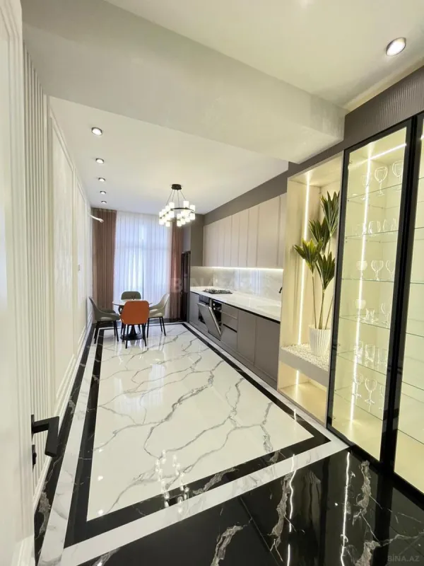 Satılır 3 otaqlı mənzil 120 m²